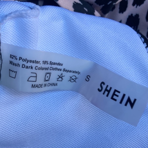 Sexy leopard print/black super plunged wrap one-piece swimsuit - Picture 3 of 5